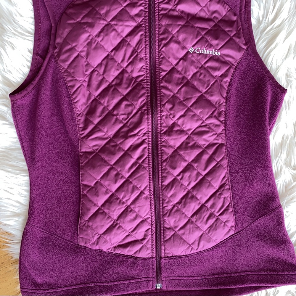 Columbia Lightweight Fleece Vest with Thermal Coil - Picture 3 of 4